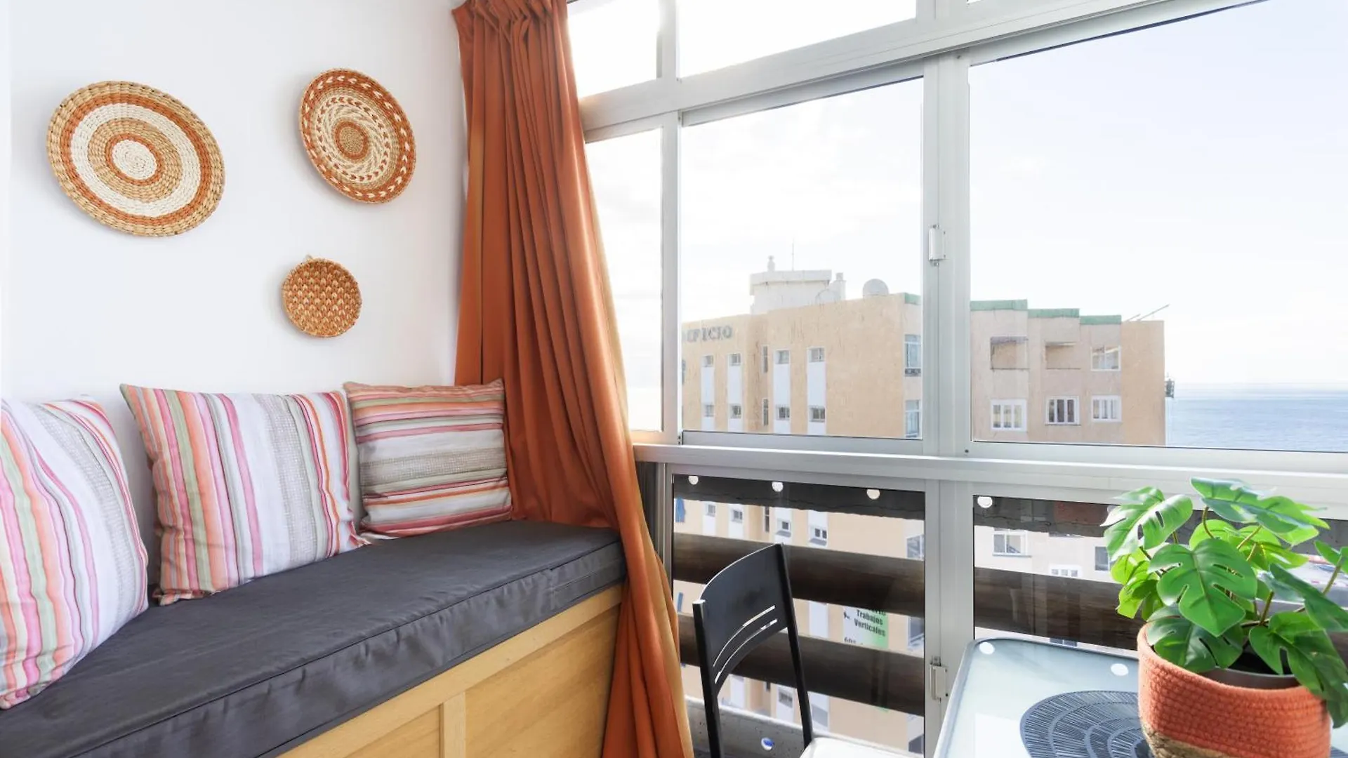 Home2Book Candemar Ocean View カンデラリア